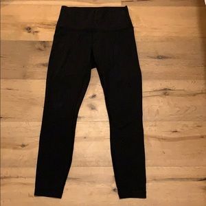 Lululemon wunder under black leggings